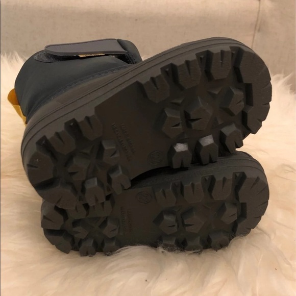 🔴SOLD🔴 Zara Toddler Boots - Picture 3 of 5